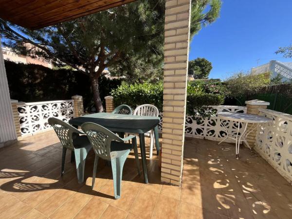 Chalet pareado en calle Salvador Rueda Cmor