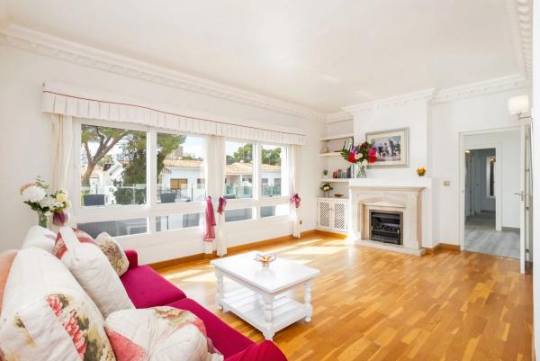 Chalet en calle Rube Darío Cmor