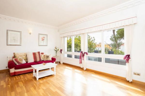 Chalet en calle Rube Darío Cmor