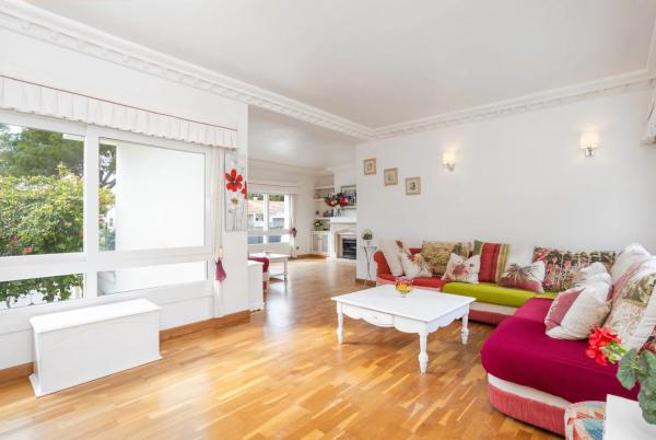 Chalet en calle Rube Darío Cmor