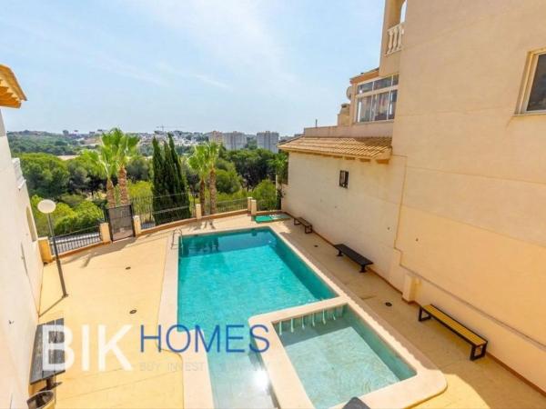 Piso en Barrio Campoamor