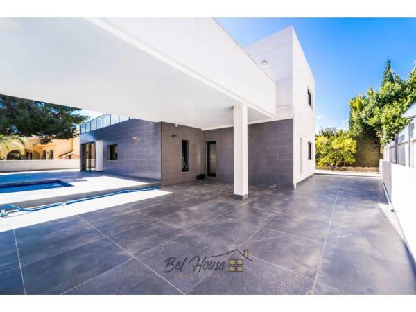 Casa independiente en calle José Zorrilla, 15