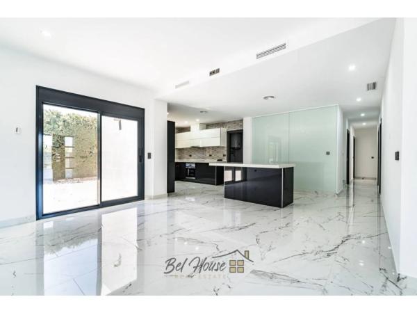 Casa independiente en calle José Zorrilla, 15