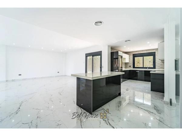 Casa independiente en calle José Zorrilla, 15