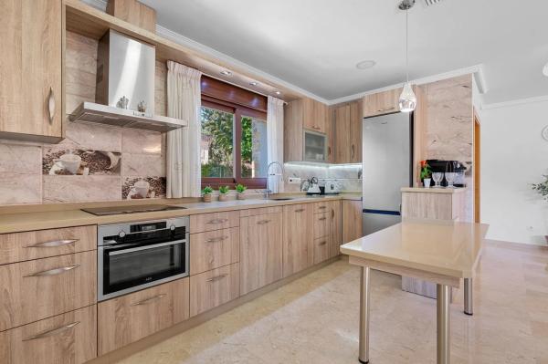 Casa independiente en calle de Jorge Manrique, 12