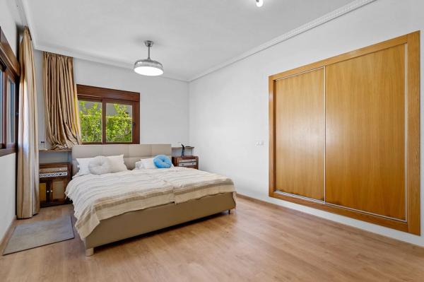 Casa independiente en calle de Jorge Manrique, 12