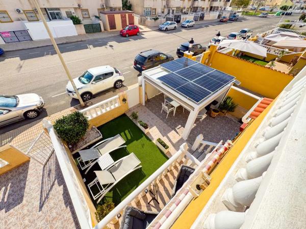 Chalet pareado en calle Talco