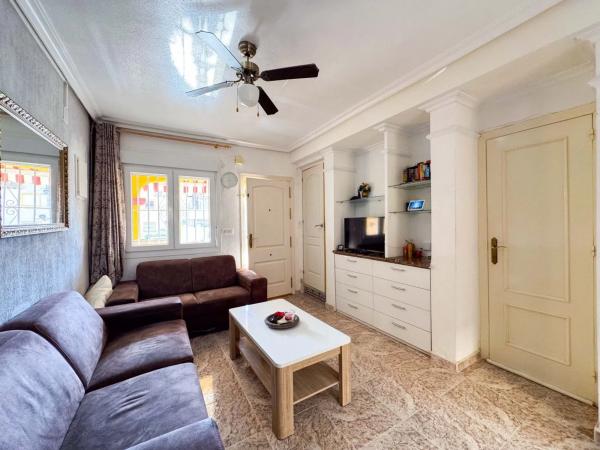 Chalet pareado en calle Talco