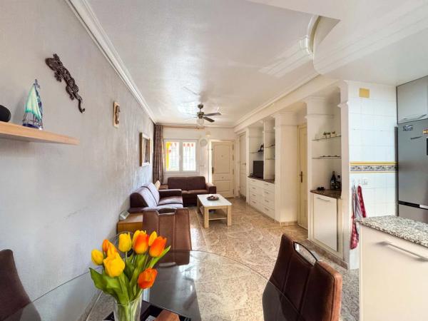 Chalet pareado en calle Talco