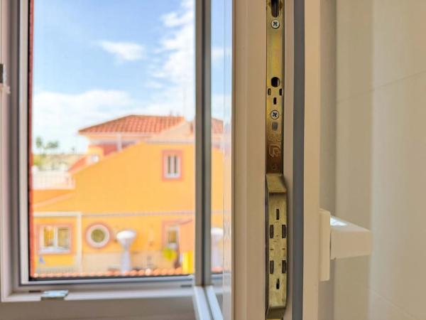 Chalet pareado en calle Talco