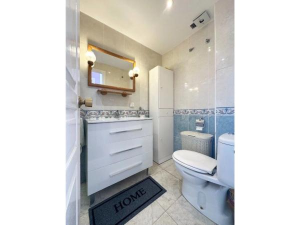 Casa independiente en calle Isla Cabrera, 2 -24