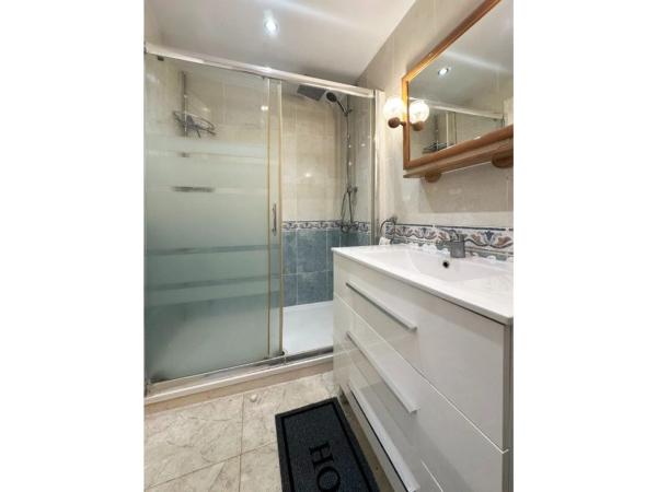 Casa independiente en calle Isla Cabrera, 2 -24