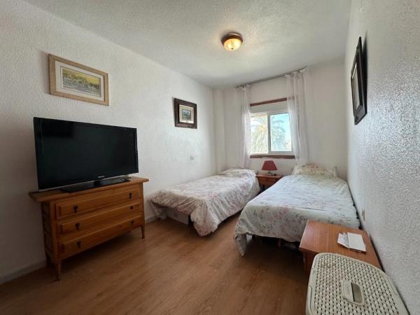 Casa independiente en calle Isla Cabrera, 2 -24