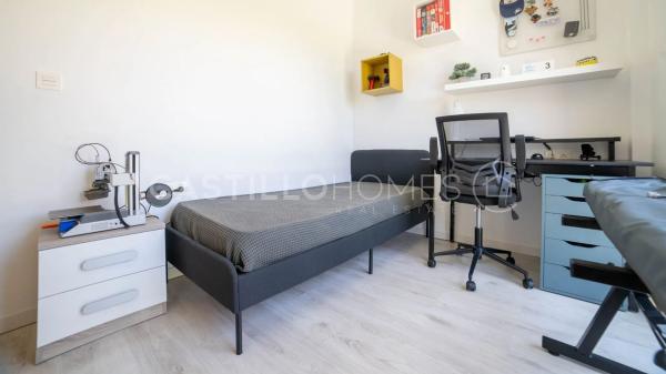 Casa independiente en calle del Rocío, 18