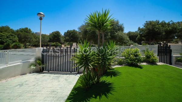 Casa independiente en calle del Rocío, 18