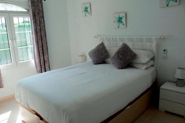 Chalet en calle Lapislázuli