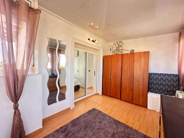 Casa independiente en calle Hita