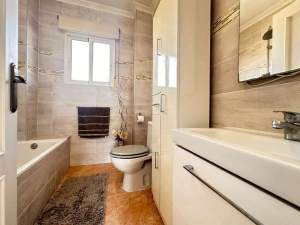 Casa independiente en calle Hita