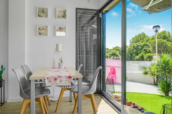 Casa independiente en calle Naranjo, 42