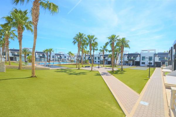 Piso en calle Granate, 3