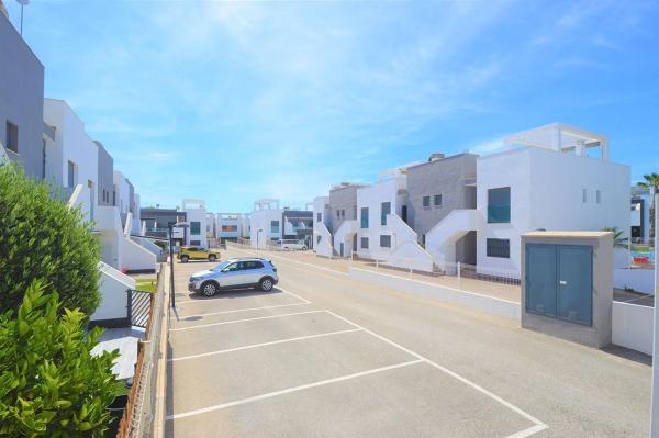 Piso en calle Granate, 3