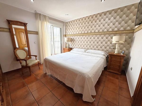 Chalet adosado en calle Salzillo, 12