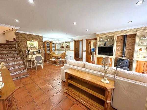 Chalet adosado en calle Salzillo, 12