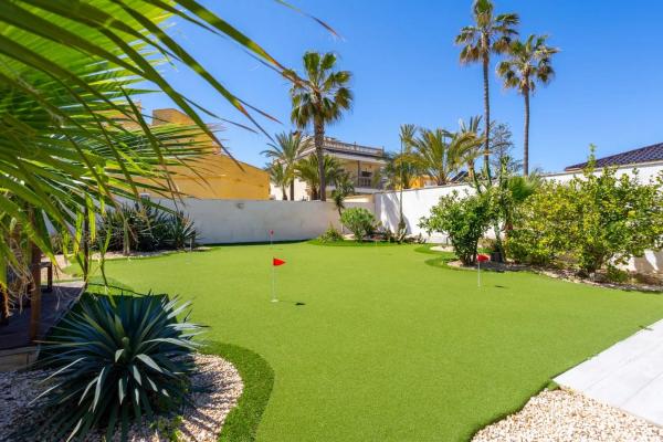 Chalet en calle Violetas, 24 -136