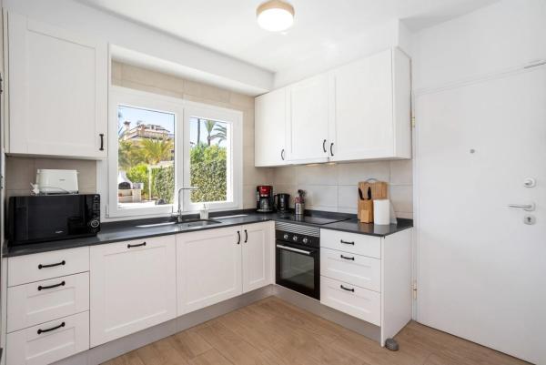 Chalet en calle Violetas, 24 -136