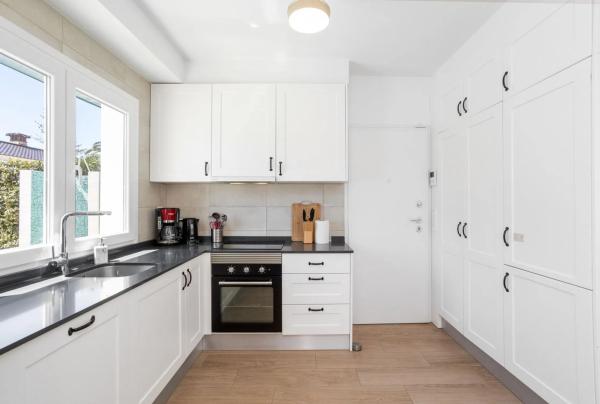 Chalet en calle Violetas, 24 -136