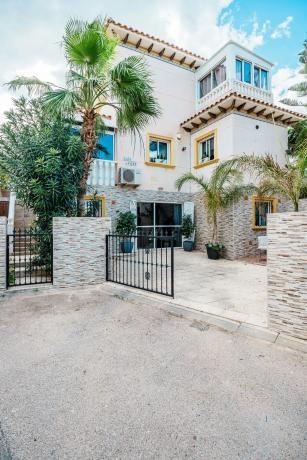 Casa independiente en calle Hita, 51