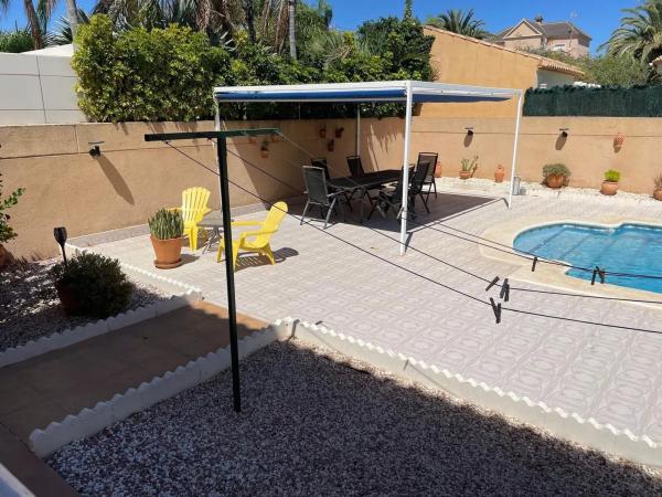 Chalet en Barrio La Zenia
