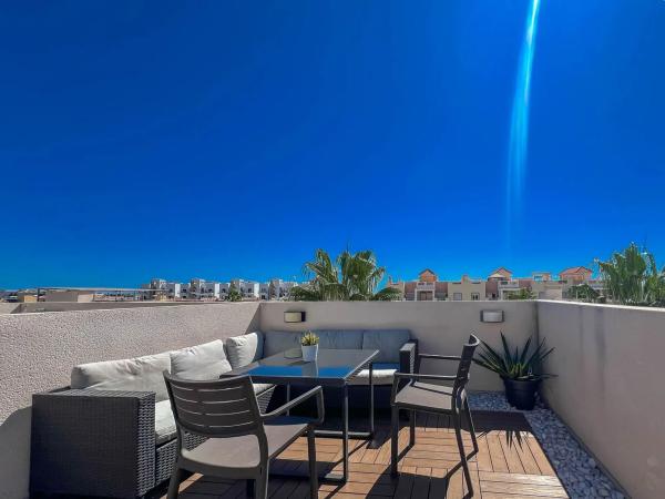 Chalet adosado en calle Turquesa