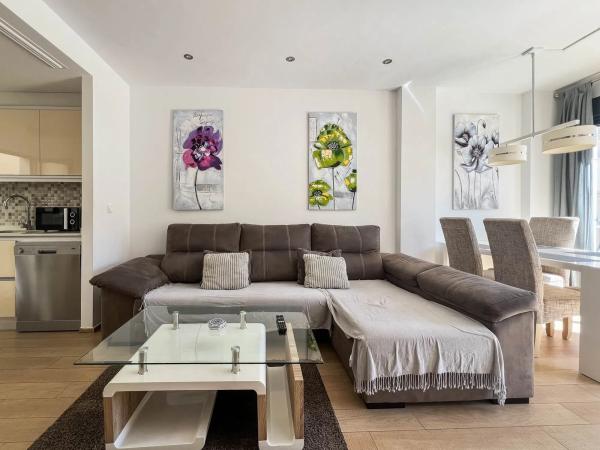 Chalet adosado en calle Turquesa