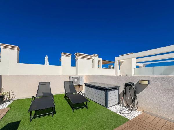 Chalet adosado en calle Turquesa