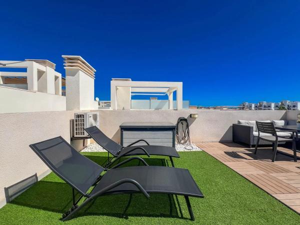 Chalet adosado en calle Turquesa