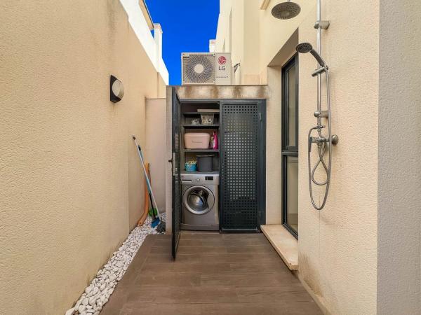 Chalet adosado en calle Turquesa