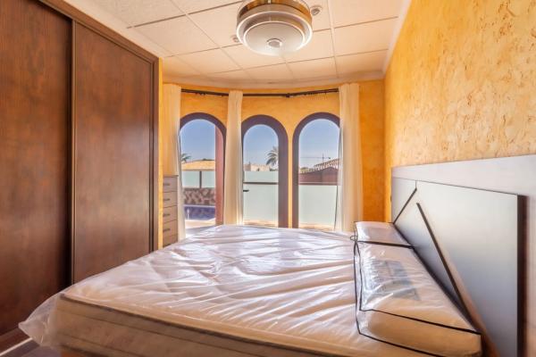 Chalet en calle Elcano Zen