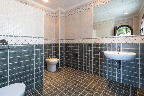 Chalet en calle Elcano Zen