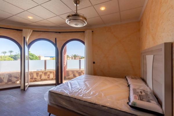 Chalet en calle Elcano Zen