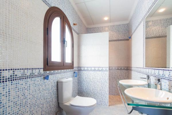 Chalet en calle Elcano Zen