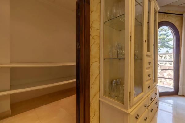 Chalet en calle Elcano Zen