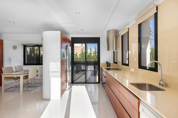 Casa independiente en calle Granate