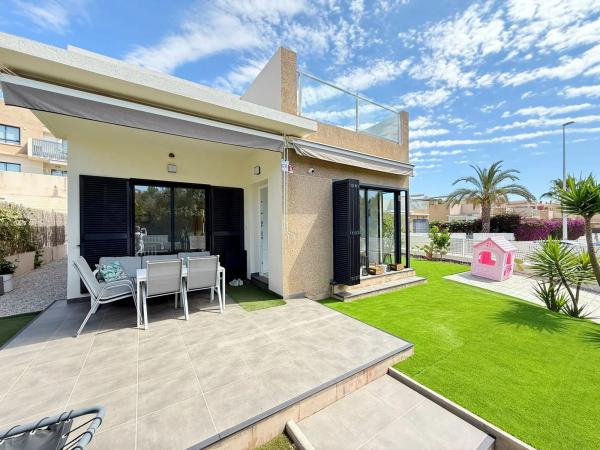 Casa independiente en carretera de Villamartín, 7