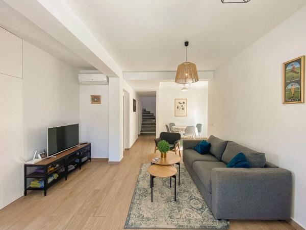 Casa independiente en calle Violetas