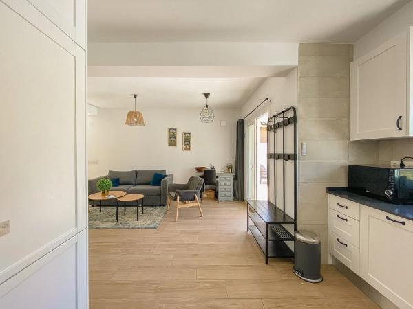 Casa independiente en calle Violetas