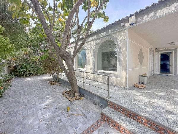 Casa independiente en calle los Rosales