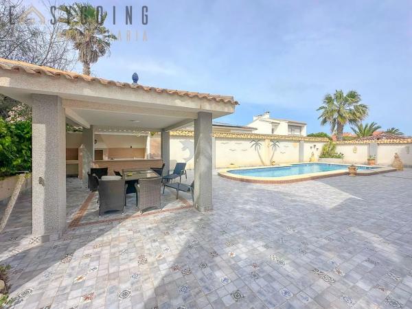 Casa independiente en calle los Rosales