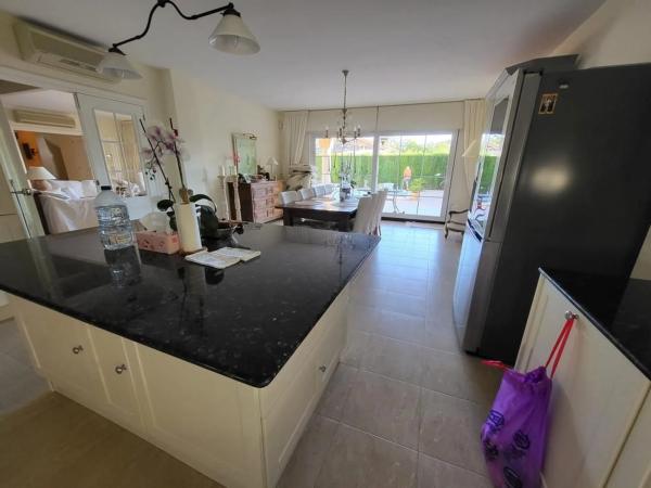 Casa independiente en calle Violetas