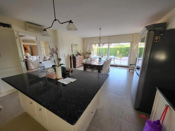 Casa independiente en calle Violetas